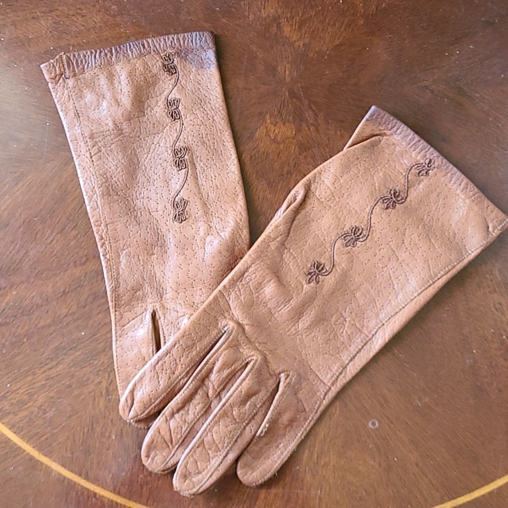 Vintage Ladies Leather Gloves